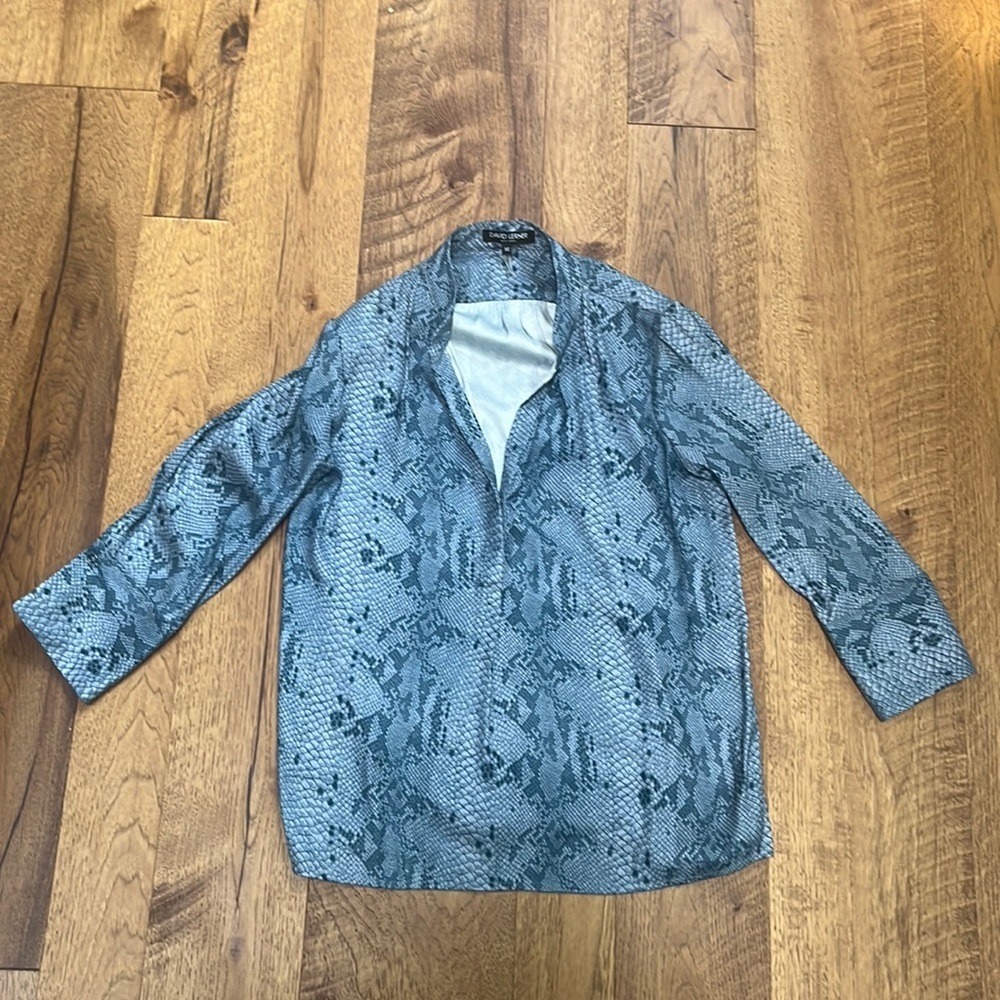 David Lerner Woman’s Blue Snakeskin Blouse Size XS